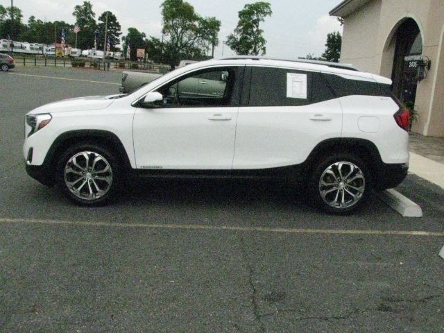 2018 White GMC Terrain SLT (3GKALPEX5JL) with an 2L I-4 gasoline direct injection engine, Automatic transmission, located at 2443 Albert Pike, Hot Springs, AR, 71913, (501) 623-6255, 34.492222, -93.109993- Photo#1