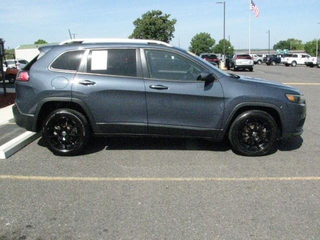 2020 Blue Jeep Cherokee Latitude FWD (1C4PJLCB0LD) with an MultiAir2 Tigershark 2.4L I-4 variable valve contr engine, Automatic transmission, located at 2443 Albert Pike, Hot Springs, AR, 71913, (501) 623-6255, 34.492222, -93.109993- Photo#1