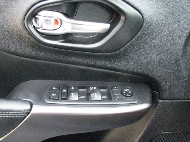 2020 Blue Jeep Cherokee Latitude FWD (1C4PJLCB0LD) with an MultiAir2 Tigershark 2.4L I-4 variable valve contr engine, Automatic transmission, located at 2443 Albert Pike, Hot Springs, AR, 71913, (501) 623-6255, 34.492222, -93.109993- Photo#10