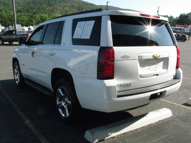 2015 White Chevrolet Tahoe LT (1GNSCBKCXFR) with an EcoTec3 5.3L V-8 gasoline direct injection engine, Automatic transmission, located at 2443 Albert Pike, Hot Springs, AR, 71913, (501) 623-6255, 34.492222, -93.109993- Photo#3