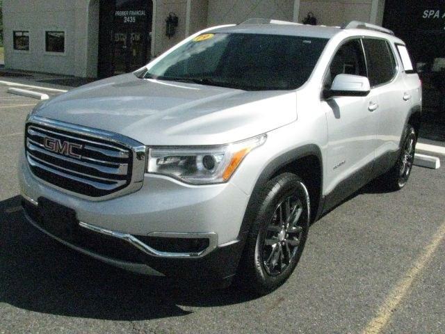 2019 Silver GMC Acadia SLT-1 (1GKKNMLS8KZ) with an 3.6L V-6 gasoline direct injection engine, Automatic transmission, located at 2443 Albert Pike, Hot Springs, AR, 71913, (501) 623-6255, 34.492222, -93.109993- Photo#0