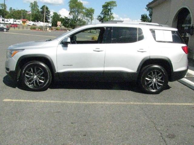 2019 Silver GMC Acadia SLT-1 (1GKKNMLS8KZ) with an 3.6L V-6 gasoline direct injection engine, Automatic transmission, located at 2443 Albert Pike, Hot Springs, AR, 71913, (501) 623-6255, 34.492222, -93.109993- Photo#1