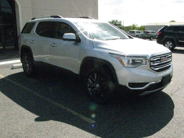 2019 Silver GMC Acadia SLT-1 (1GKKNMLS8KZ) with an 3.6L V-6 gasoline direct injection engine, Automatic transmission, located at 2443 Albert Pike, Hot Springs, AR, 71913, (501) 623-6255, 34.492222, -93.109993- Photo#5