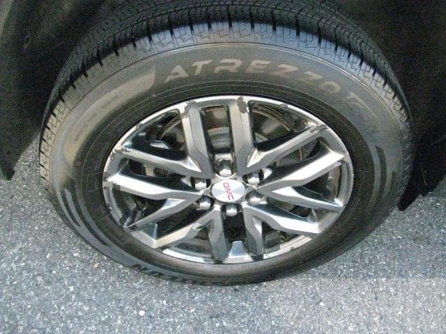 2019 Silver GMC Acadia SLT-1 (1GKKNMLS8KZ) with an 3.6L V-6 gasoline direct injection engine, Automatic transmission, located at 2443 Albert Pike, Hot Springs, AR, 71913, (501) 623-6255, 34.492222, -93.109993- Photo#6
