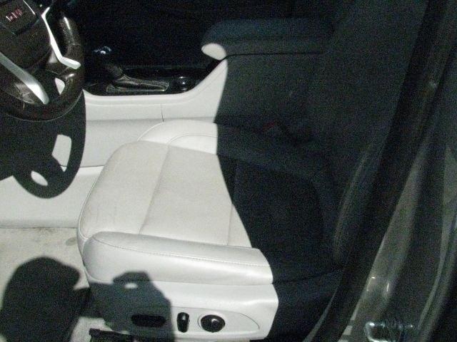 2019 Silver GMC Acadia SLT-1 (1GKKNMLS8KZ) with an 3.6L V-6 gasoline direct injection engine, Automatic transmission, located at 2443 Albert Pike, Hot Springs, AR, 71913, (501) 623-6255, 34.492222, -93.109993- Photo#8