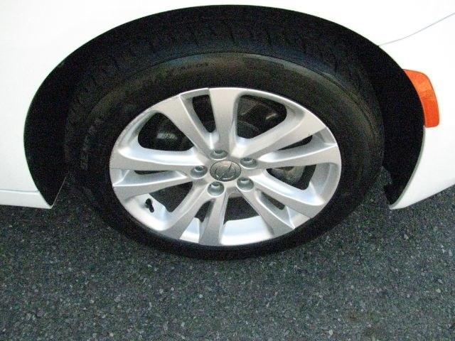 2017 White Chrysler 200 Limited Platinum (1C3CCCAB6HN) with an 2.4L engine, Automatic transmission, located at 2443 Albert Pike, Hot Springs, AR, 71913, (501) 623-6255, 34.492222, -93.109993- Photo#6