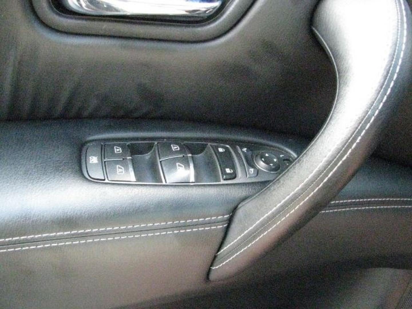 2019 Gray Nissan Armada SL (JN8AY2ND4KX) with an Endurance 5.6L V-8 gasoline direct injection engine, Automatic transmission, located at 2443 Albert Pike, Hot Springs, AR, 71913, (501) 623-6255, 34.492222, -93.109993- Photo#10