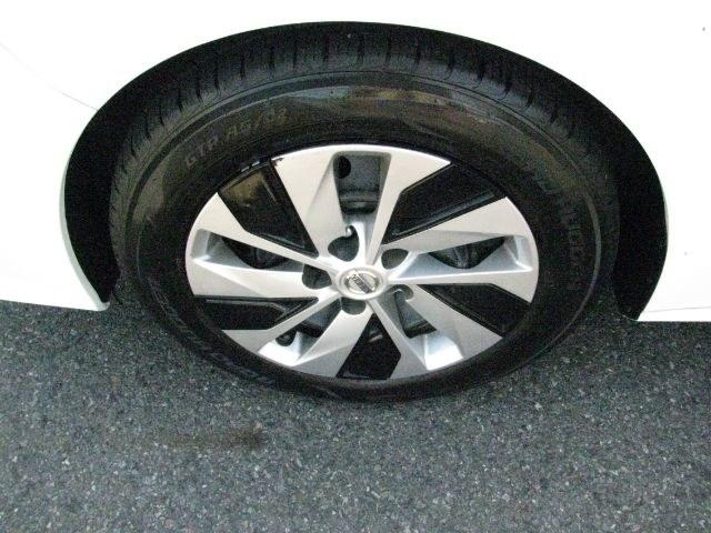 2019 White Nissan Altima 2.5 S (1N4BL4BVXKC) with an 2.5L I-4 gasoline direct injection engine, CVT transmission, located at 2443 Albert Pike, Hot Springs, AR, 71913, (501) 623-6255, 34.492222, -93.109993- Photo#6