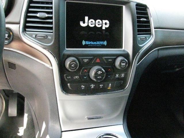 2014 Gray Jeep Grand Cherokee Overland (1C4RJFCT7EC) with an HEMI 5.7L V-8 variable valve control engine, Auto transmission, located at 2443 Albert Pike, Hot Springs, AR, 71913, (501) 623-6255, 34.492222, -93.109993- Photo#10