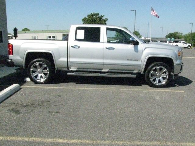 2015 Silver GMC Sierra 1500 SLT (3GTU2VEC5FG) with an 5.3L engine, Automatic transmission, located at 2443 Albert Pike, Hot Springs, AR, 71913, (501) 623-6255, 34.492222, -93.109993- Photo#1