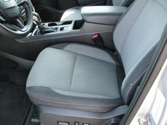 2018 Silver Ford Escape SE (1FMCU0GD3JU) with an EcoBoost 1.5L I-4 gasoline direct injection engine, automatic transmission, located at 2443 Albert Pike, Hot Springs, AR, 71913, (501) 623-6255, 34.492222, -93.109993- Photo#8