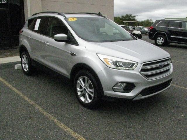 2017 Silver Ford Escape SE (1FMCU9GDXHU) with an EcoBoost 1.5L I-4 gasoline direct injection engine, Automatic transmission, located at 2443 Albert Pike, Hot Springs, AR, 71913, (501) 623-6255, 34.492222, -93.109993- Photo#5