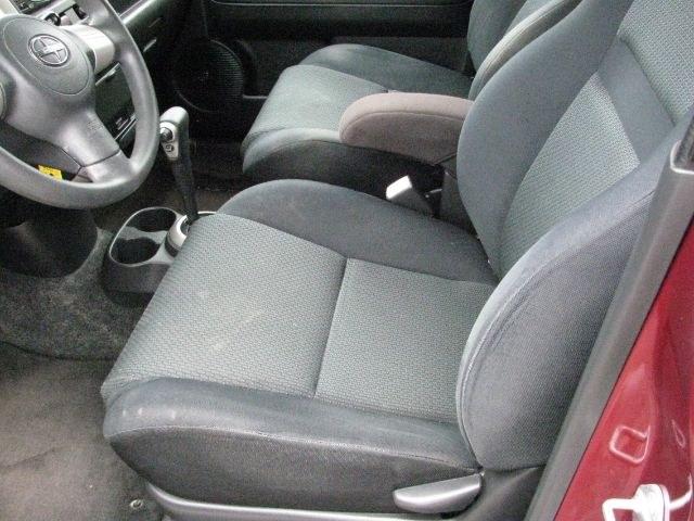 2006 Maroon Scion xB Base (JTLKT324964) with an 1.5l engine, Automatic transmission, located at 2443 Albert Pike, Hot Springs, AR, 71913, (501) 623-6255, 34.492222, -93.109993- Photo#8