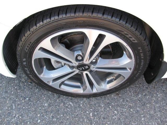 2015 White Kia Forte EX (KNAFX4A80F5) with an 2.0L L4 DOHC 16V engine, 6-Speed Automatic transmission, located at 2443 Albert Pike, Hot Springs, AR, 71913, (501) 623-6255, 34.492222, -93.109993- Photo#6