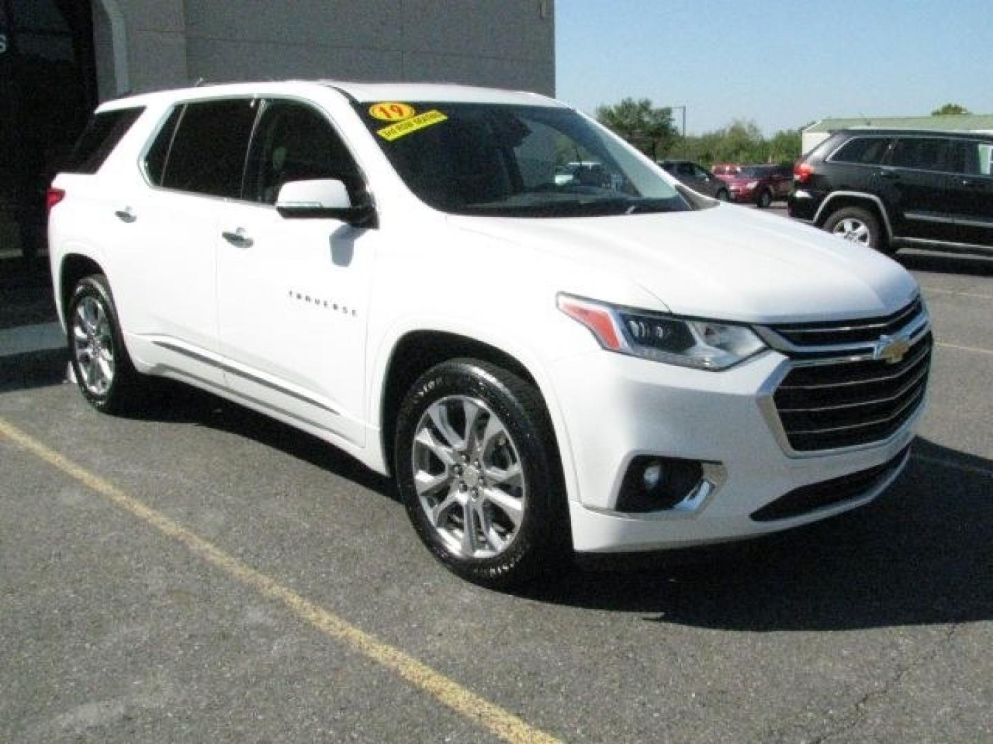 2019 White Chevrolet Traverse Premier (1GNERKKW7KJ) with an 3.6L V-6 direct injection engine, Automatic transmission, located at 2443 Albert Pike, Hot Springs, AR, 71913, (501) 623-6255, 34.492222, -93.109993- Photo#0