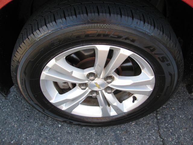 2014 Maroon Chevrolet Equinox LT (2GNALBEK7E6) with an 2.4L engine, Automatic transmission, located at 2443 Albert Pike, Hot Springs, AR, 71913, (501) 623-6255, 34.492222, -93.109993- Photo#6
