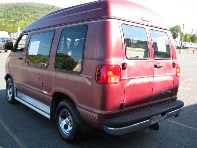1998 Maroon Dodge Ram Van Commercial | Conversion (2B6HB11X5WK) with an 3.9L V-6 regular unleaded engine, Automatic transmission, located at 2443 Albert Pike, Hot Springs, AR, 71913, (501) 623-6255, 34.492222, -93.109993- Photo#5