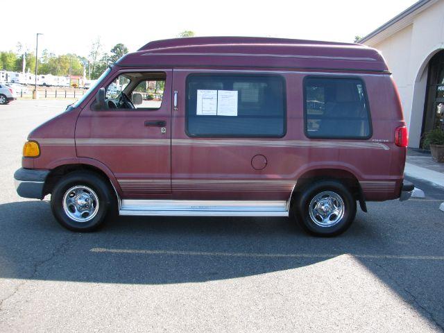 1998 Maroon Dodge Ram Van Commercial | Conversion (2B6HB11X5WK) with an 3.9L V-6 regular unleaded engine, Automatic transmission, located at 2443 Albert Pike, Hot Springs, AR, 71913, (501) 623-6255, 34.492222, -93.109993- Photo#6