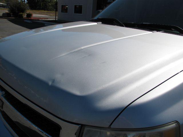 2010 Silver Chevrolet Silverado 1500 LT1 Crew Cab 4WD (3GCRKSE36AG) with an 5.3L V8 OHV 16V FFV engine, 6-Speed Automatic transmission, located at 2443 Albert Pike, Hot Springs, AR, 71913, (501) 623-6255, 34.492222, -93.109993- Photo#6