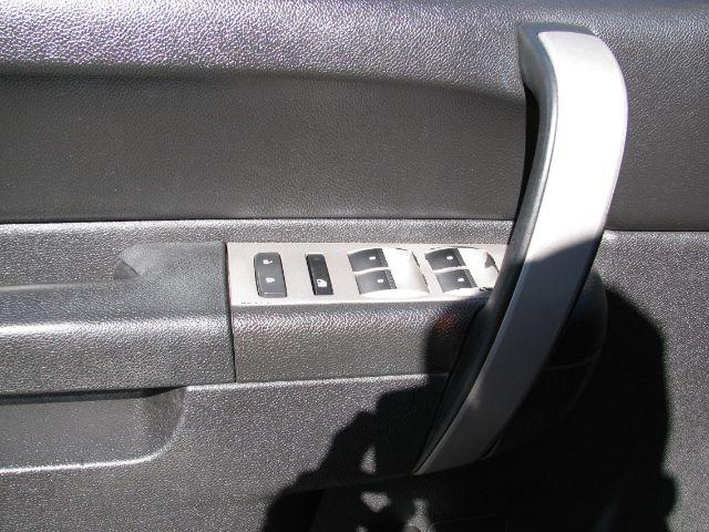 2010 Silver Chevrolet Silverado 1500 LT1 Crew Cab 4WD (3GCRKSE36AG) with an 5.3L V8 OHV 16V FFV engine, 6-Speed Automatic transmission, located at 2443 Albert Pike, Hot Springs, AR, 71913, (501) 623-6255, 34.492222, -93.109993- Photo#11