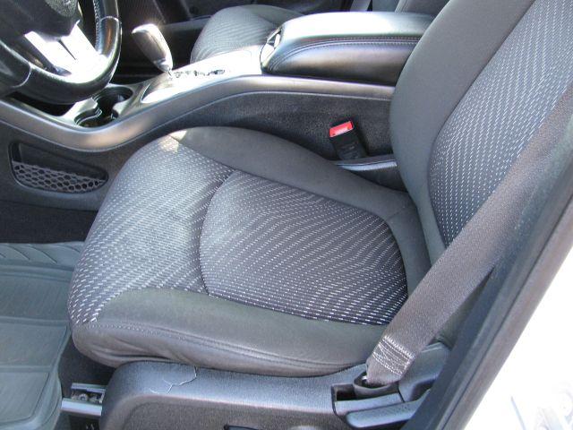 2020 White Dodge Journey SE Value (3C4PDCAB6LT) with an Tigershark MultiAir 2.4L I-4 DOHC engine, Automatic transmission, located at 2443 Albert Pike, Hot Springs, AR, 71913, (501) 623-6255, 34.492222, -93.109993- Photo#8