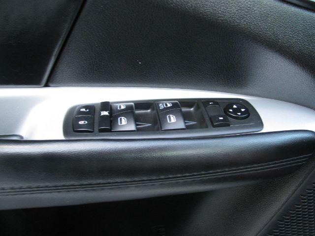 2020 White Dodge Journey SE Value (3C4PDCAB6LT) with an Tigershark MultiAir 2.4L I-4 DOHC engine, Automatic transmission, located at 2443 Albert Pike, Hot Springs, AR, 71913, (501) 623-6255, 34.492222, -93.109993- Photo#10