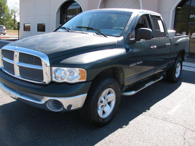 2002 Green Dodge Ram 1500 ST (3D7HU18Z12G) with an Magnum 5.9L V-8 regular gasoline engine, Automatic transmission, located at 2443 Albert Pike, Hot Springs, AR, 71913, (501) 623-6255, 34.492222, -93.109993- Photo#5