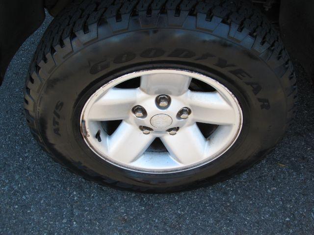 2002 Green Dodge Ram 1500 ST (3D7HU18Z12G) with an Magnum 5.9L V-8 regular gasoline engine, Automatic transmission, located at 2443 Albert Pike, Hot Springs, AR, 71913, (501) 623-6255, 34.492222, -93.109993- Photo#7